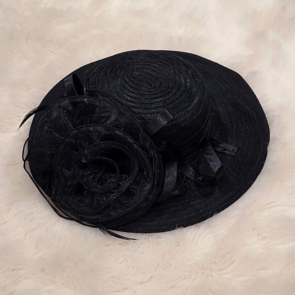 NWOT Adjustable Kentucky Derby Hat